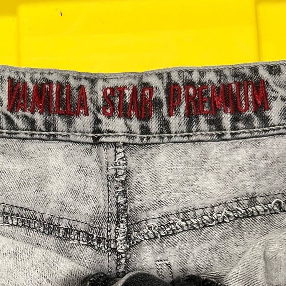 Vanilla Star Premium Gray/Black Denim Shorts Size 11 ***BUTTON MISSING*** - Picture 2 of 3